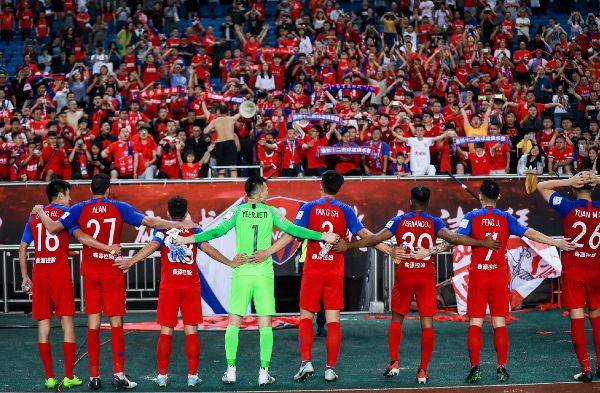 关于重庆力帆队即将在足球比赛中与深圳队对阵的信息