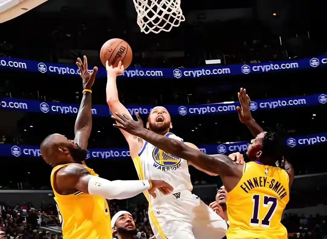 湖人王牌球员创赛季得分新高，媒体热捧，以上选择搜索.的简单介绍