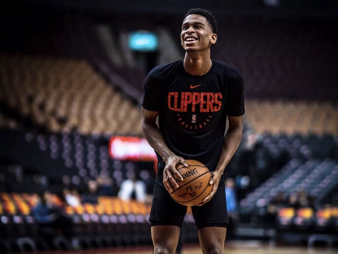 西亚卡姆新星表现优异表现突出，快船前途光明！